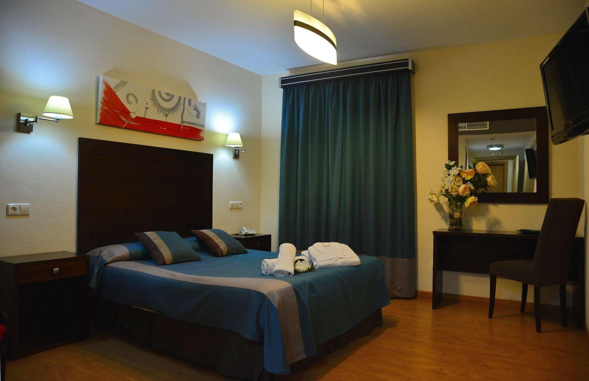 Hotel & Spa Plaza Arriate Eksteriør bilde